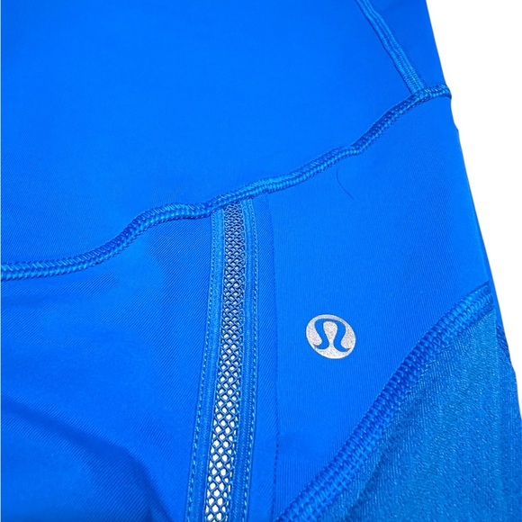 Lululemon Blue Floral Capri Leggings - Picture 12 of 12